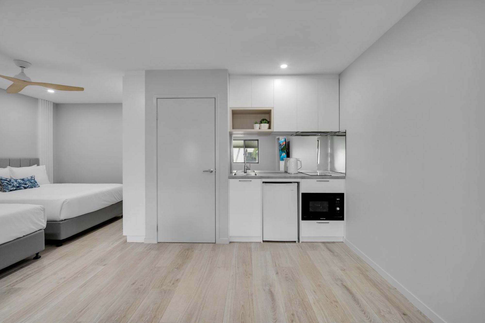 Belmoral Corporate Suites (Adults Only) Townsville Exterior foto